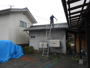 安曇野市の物置/セメント瓦屋根塗装　高圧洗浄工事画像.1