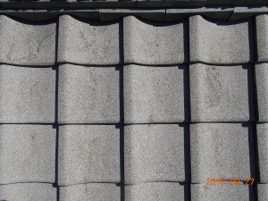 安曇野市の物置/セメント瓦屋根塗装工事前画像.1
