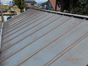 安曇野市の土蔵/トタン屋根塗装工事前画像