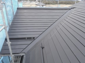 安曇野市の住宅/屋根塗装工事完成画像.1