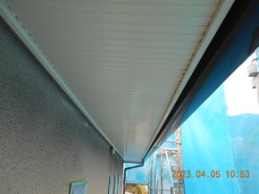 長野県安曇野市穂高の住宅/軒天中塗り塗装工事 画像