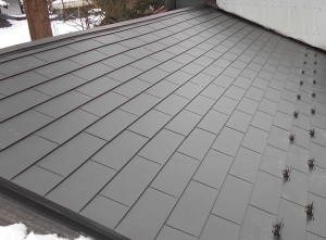 安曇野市の物置/トタン屋根葺き替え ガルバリウム鋼板ＧＭルーフ工事完成画像