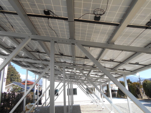 松本市芳川の太陽光/下屋根カラートタン角波板張り工事前画像