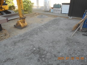 ���쌧���ܖ�s�䍂�̏Z��/��R���N���[�g�ł� �̐Έ����H�� �摜