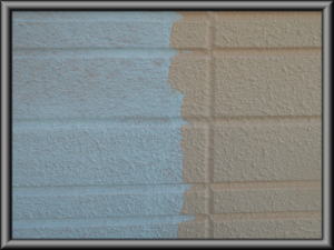住宅/外壁塗装　上塗１回目の塗装工事画像