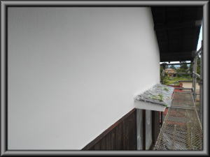 安曇野市の 住宅/外壁塗装 上塗１回目塗装工事画像