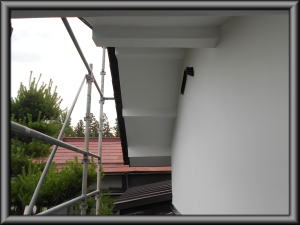 住宅1Ｆ/外壁漆喰壁; 軒天塗装工事完成画像.1