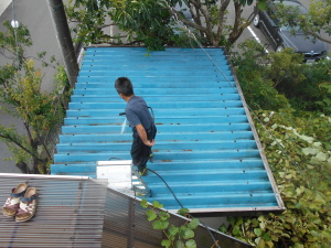 安曇野市の物置/別棟 折半屋根塗装 高圧洗浄工事画像.1