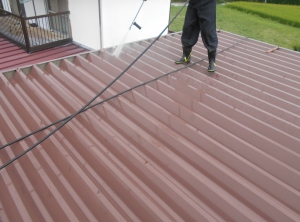 安曇野市の物置/折半屋根塗装 高圧洗浄工事画像.1