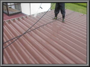 安曇野市の物置/トタン折半屋根塗装 高圧洗浄工事画像.1