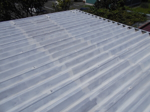 安曇野市の物置/折半屋根塗装 下塗り塗装工事画像.1