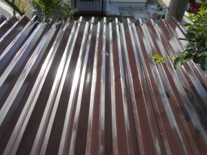 安曇野市の物置/別棟 折半屋根塗装工事完成画像.1