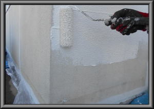 安曇野市穂高の住宅/外壁塗装　下塗り塗装工事画像