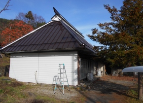 東筑摩郡麻績村の住宅/屋根塗装工事完成画像
