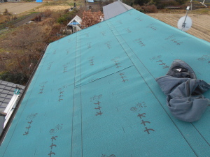 安曇野市の住宅/瓦屋根葺き替え 防水シート張り工事画像.1