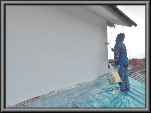 安曇野市の住宅/外壁塗装　外壁下塗り塗装工事画像