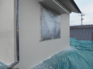 安曇野市の住宅/外壁塗装　外壁中塗り塗装工事画像.2