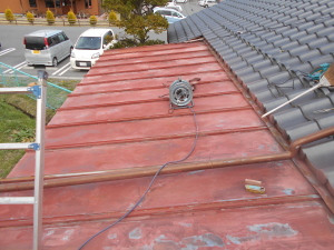 安曇野市の住宅/トタン屋根塗装工事前画像