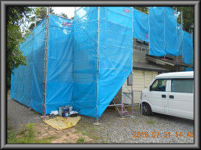 安曇野市の住宅/外壁塗装　仮設足場設置工事画像