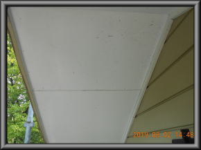 安曇野市の住宅/外壁塗装 軒天塗装工事前画像.1
