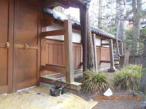 長野県 安曇野市 住宅/腕木門・漆喰壁 塗装 養生工事.画像