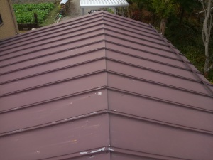 安曇野市の住宅/トタン屋根葺き替え工事前画像.1