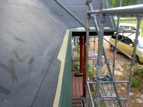 長野県安住野市の住宅/洋瓦 屋根葺き替え 唐草取り付け工事 画像